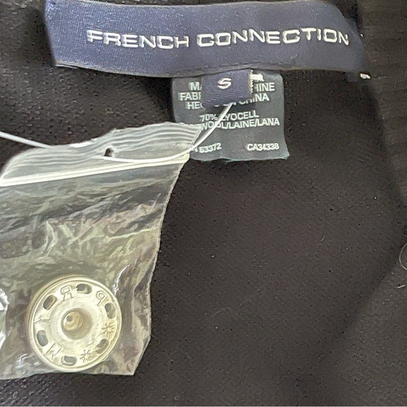 French Connection Black Short Sleeve Snap-front Sweater w Pockets Size Small - Picture 15 of 16